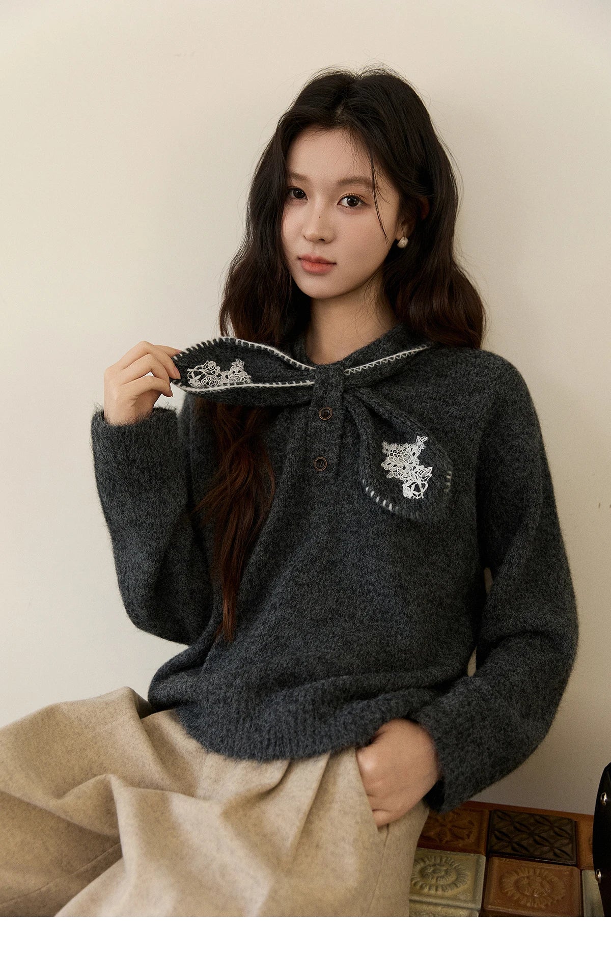 Mishow Yellow Bow Collar Lace Splicing Sweater MXE94Z2971