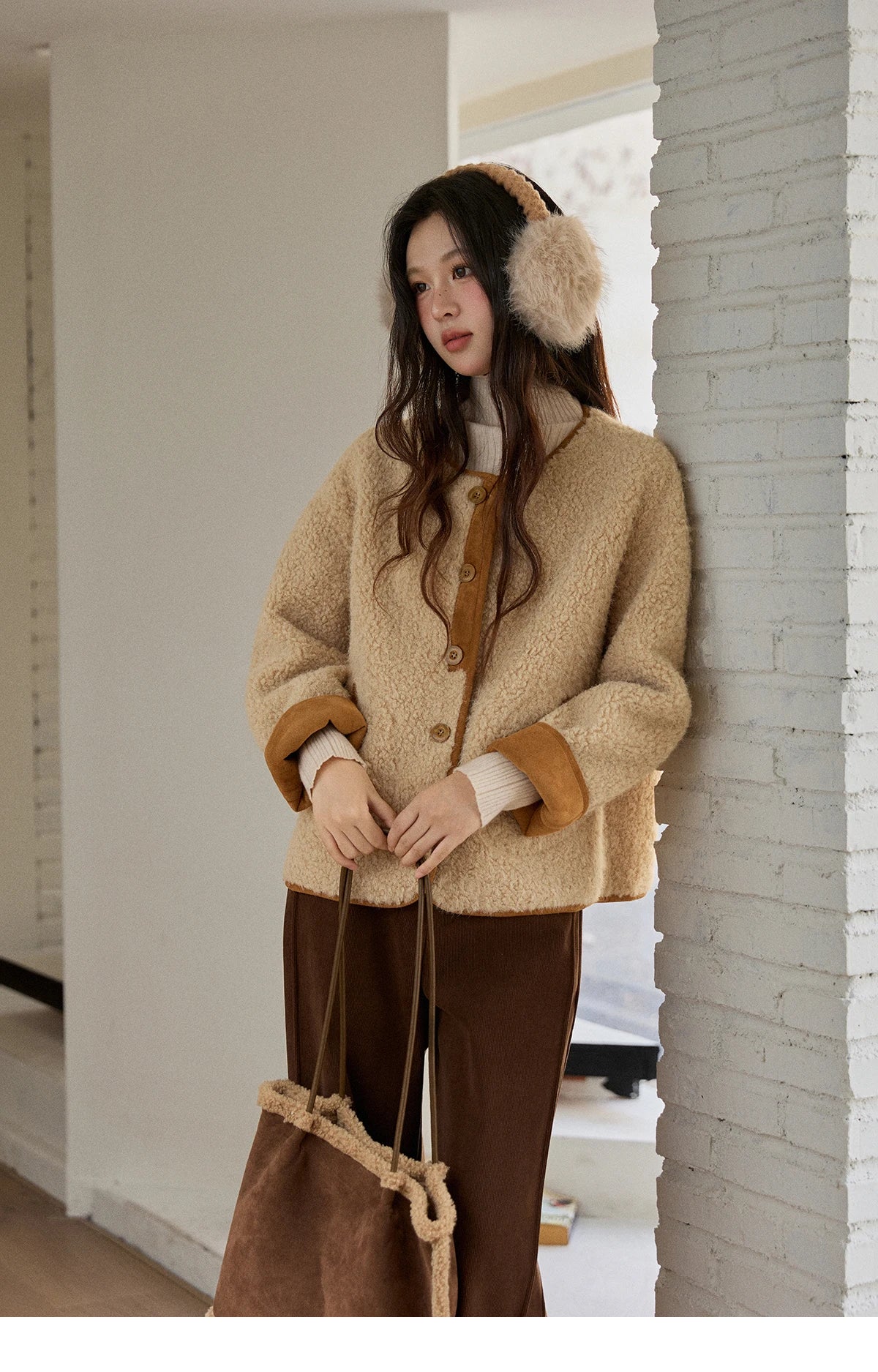 Mishow Lamb Wool Jacket with Color Block Knitted Shawl MXE91W0969