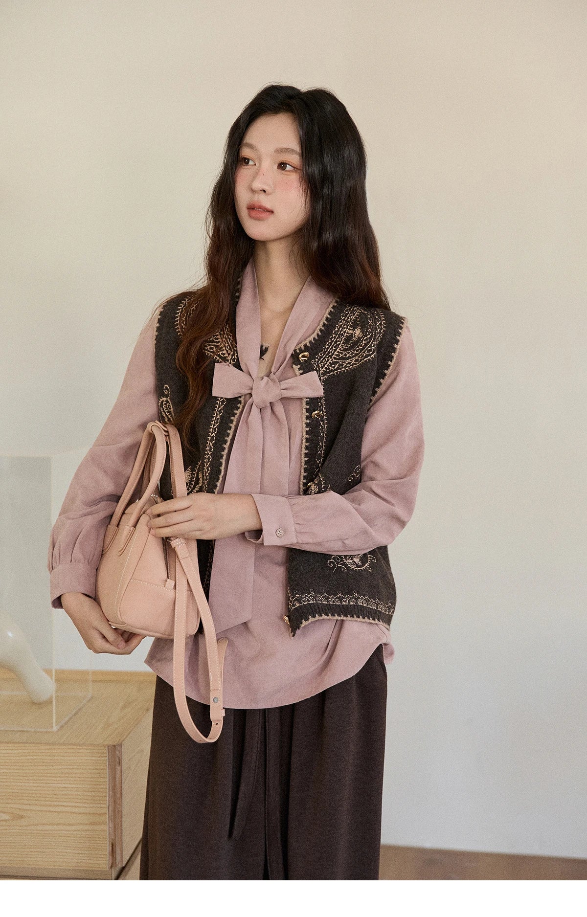 Mishow Patterned Embroidered Crew Neck Vest MXE86Z2745