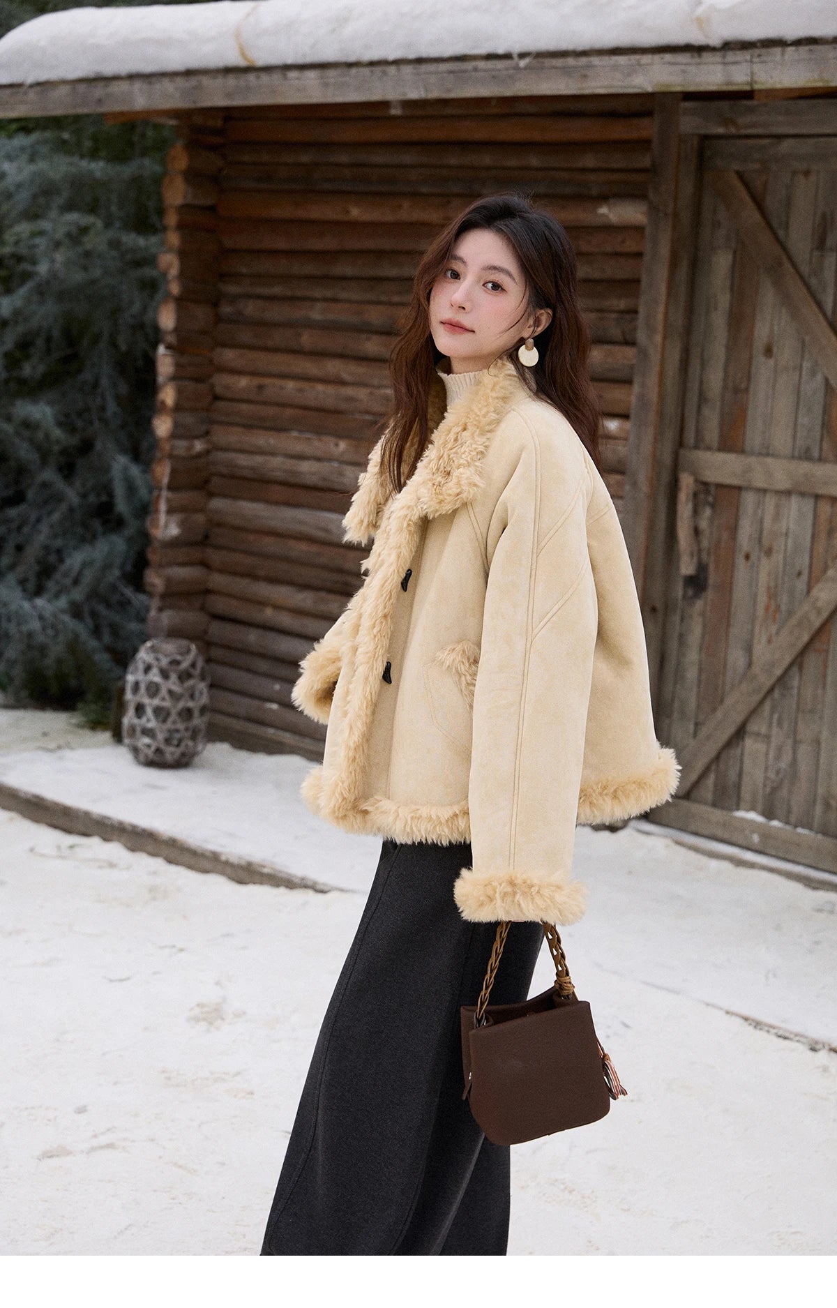 Mishow Yellow Stand-Up Collar Shearling Coat MXE92W1017