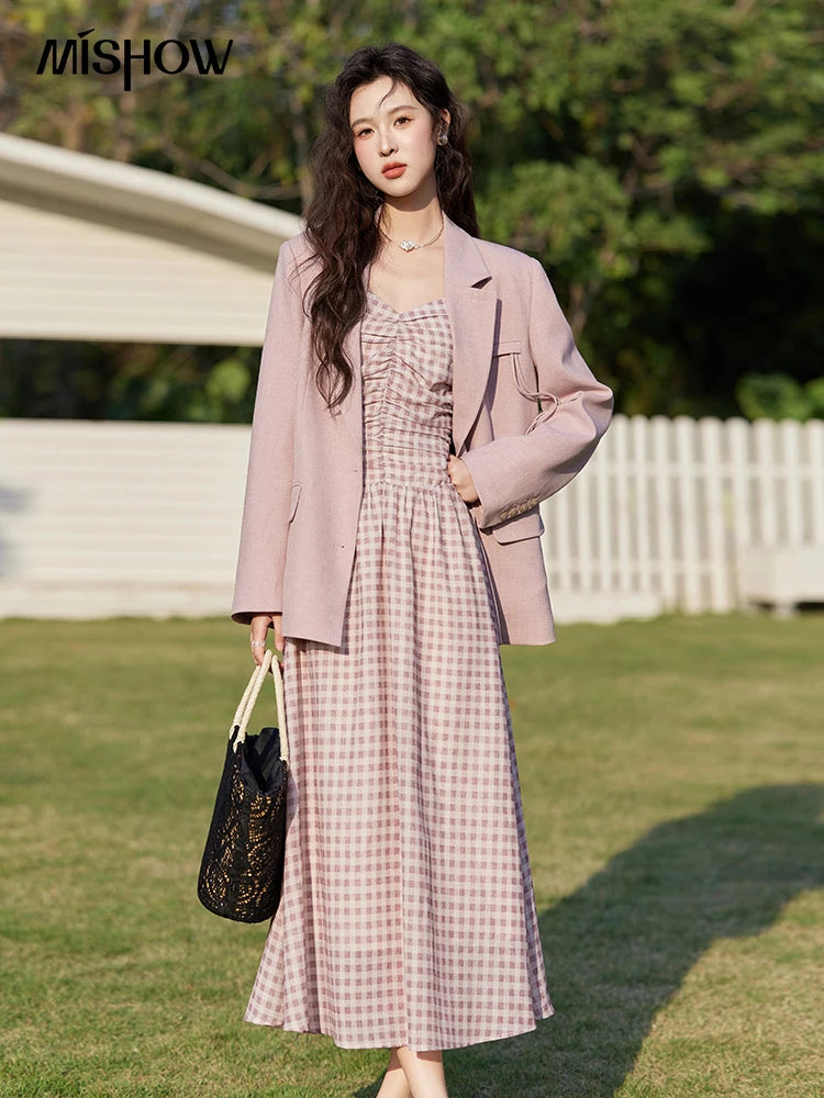 Mishow Shoulder Pad Bow Back Slit Blazer MXE13W0706