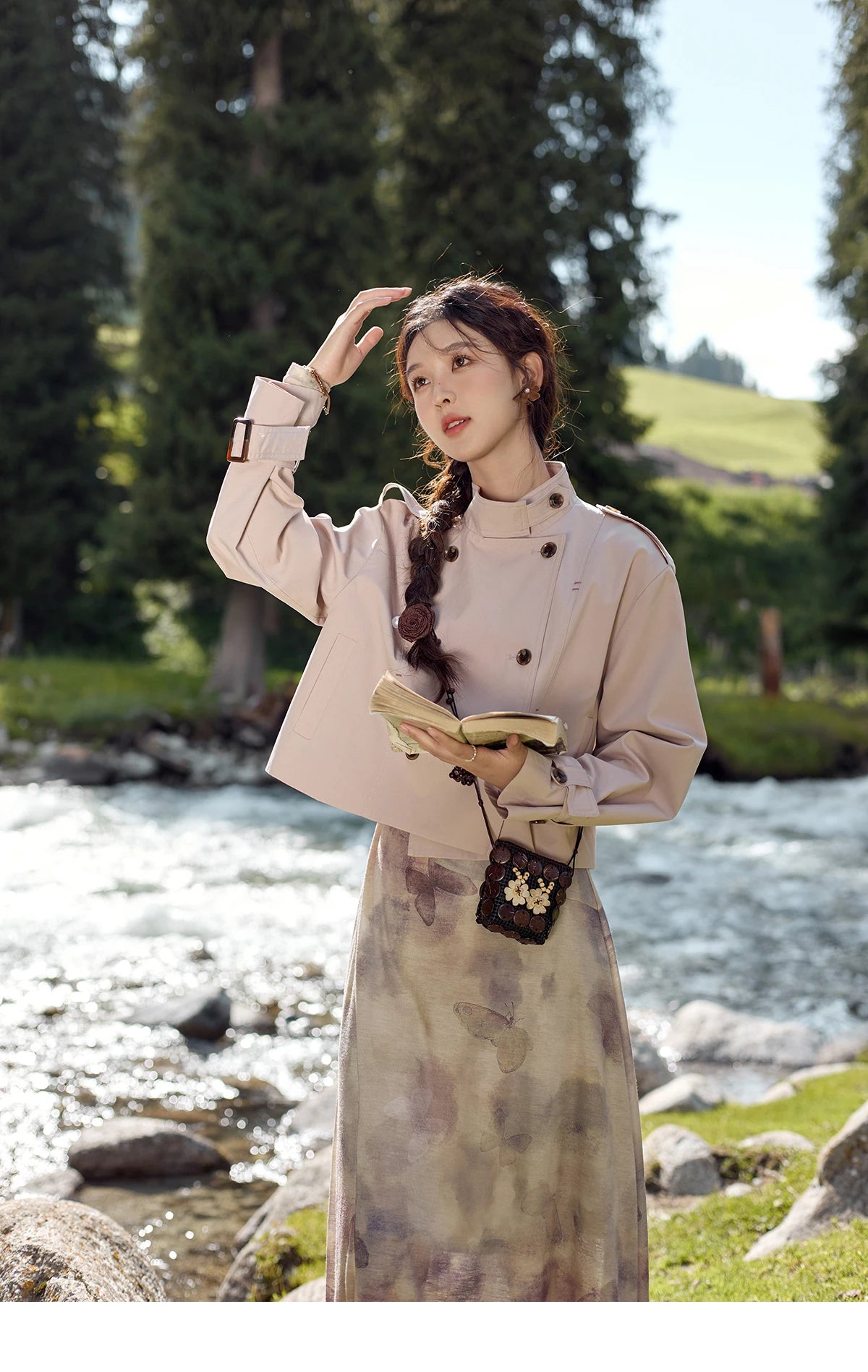 Mishow Short Fragrant Windbreaker Jacket MXD42W0386