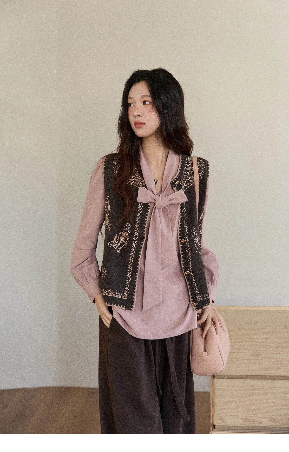 Mishow Patterned Embroidered Crew Neck Vest MXE86Z2745
