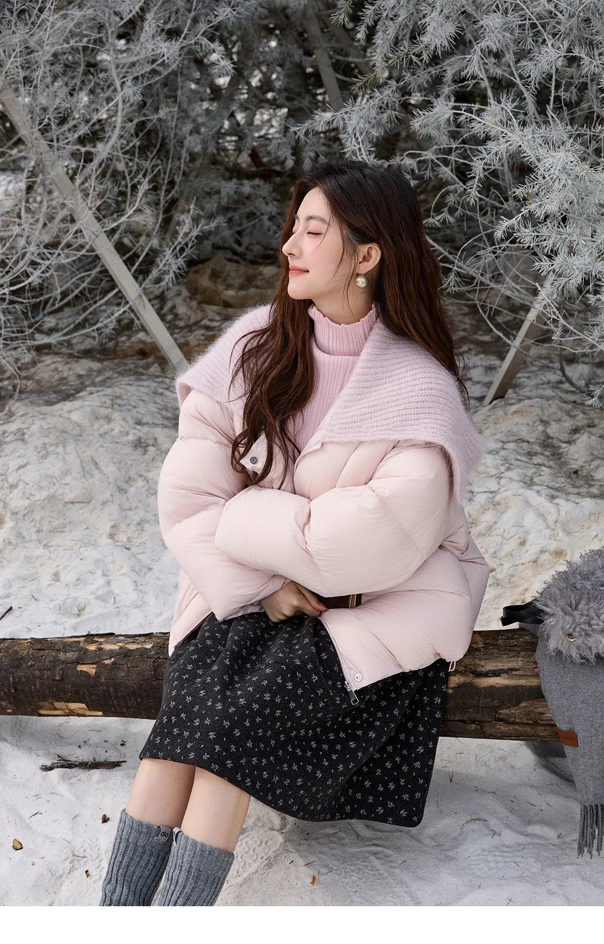 Mishow Pink Woolen Lapel Short Down Jacket MXE92Y0089