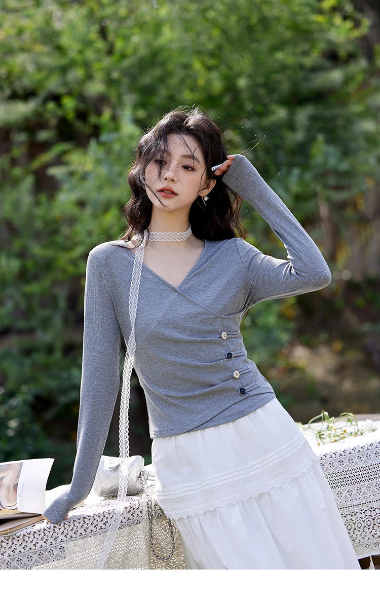 Mishow Solid V-Neck Slim Knit Sweater MXE11Z1076