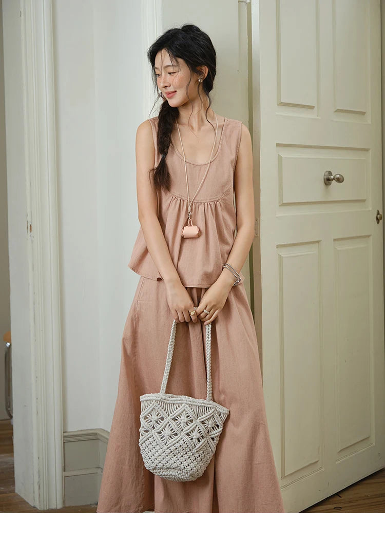 Mishow U-Neck Sleeveless Top & A-Line Skirt Set MXE35T0606