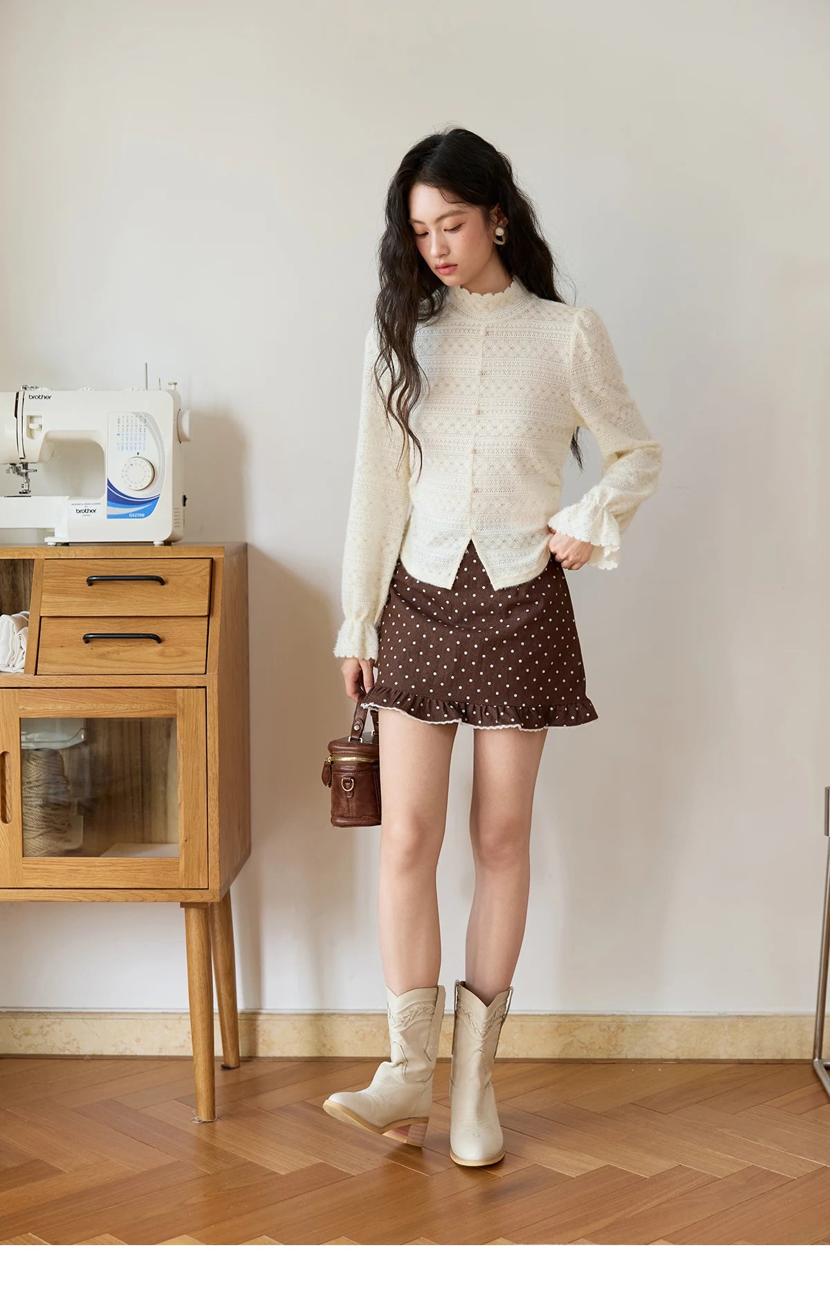 Mishow Elegant Half-High Collar Lace Shirt MXE48X2501