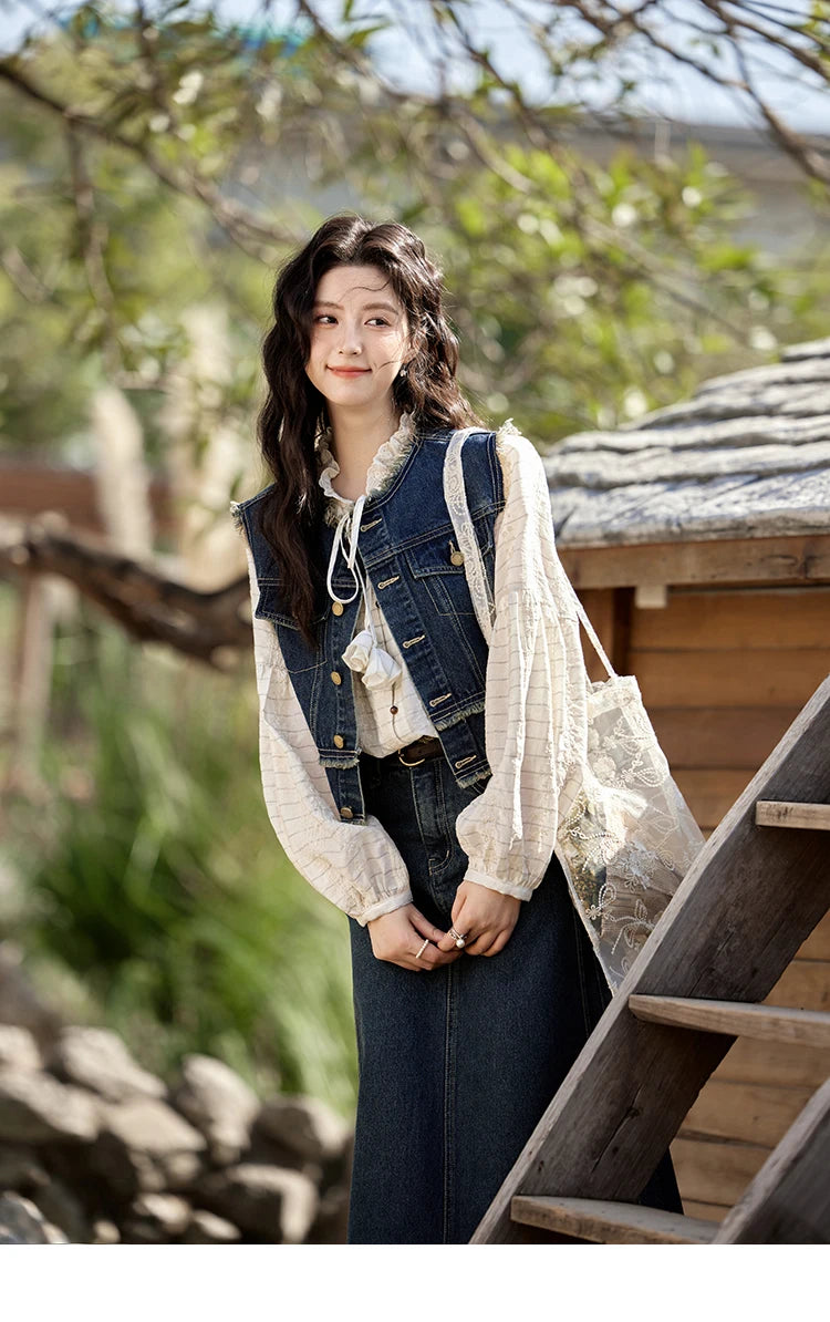 Mishow Raw Edge Round Neck Denim Vest MXE12W0710