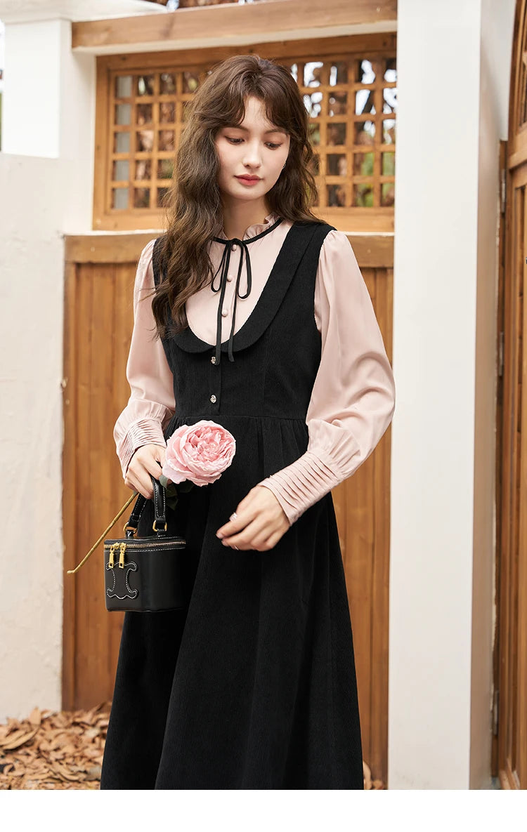 Mishow French Vintage U-Neck Sleeveless Dress MXC43L1570
