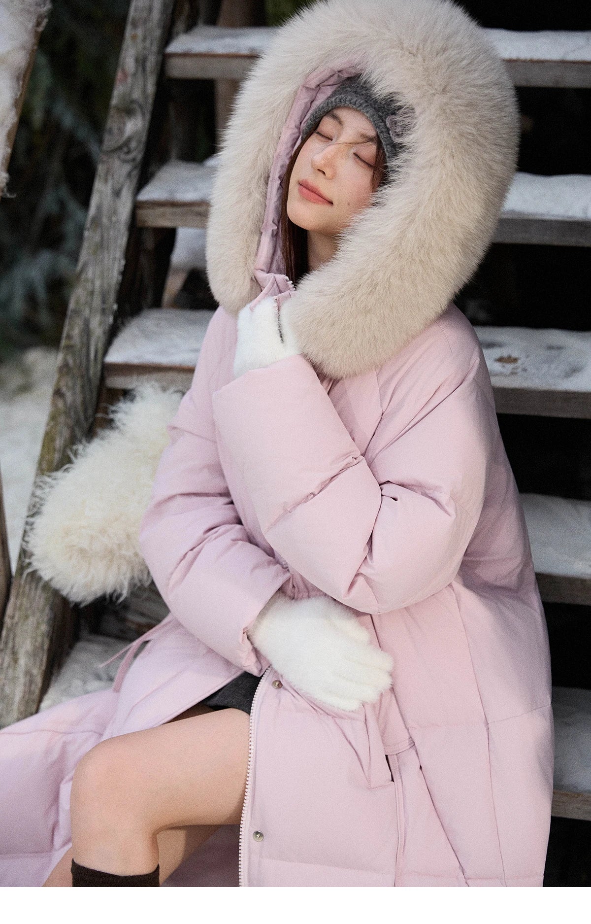 Mishow Hooded 90% White Duck Down Long Coat MXE51Y0079