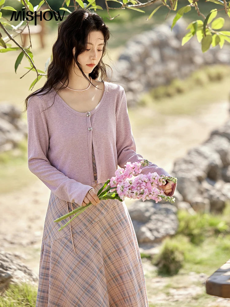 Mishow Butterfly Button Slim Fit Cardigan MXE11Z1104