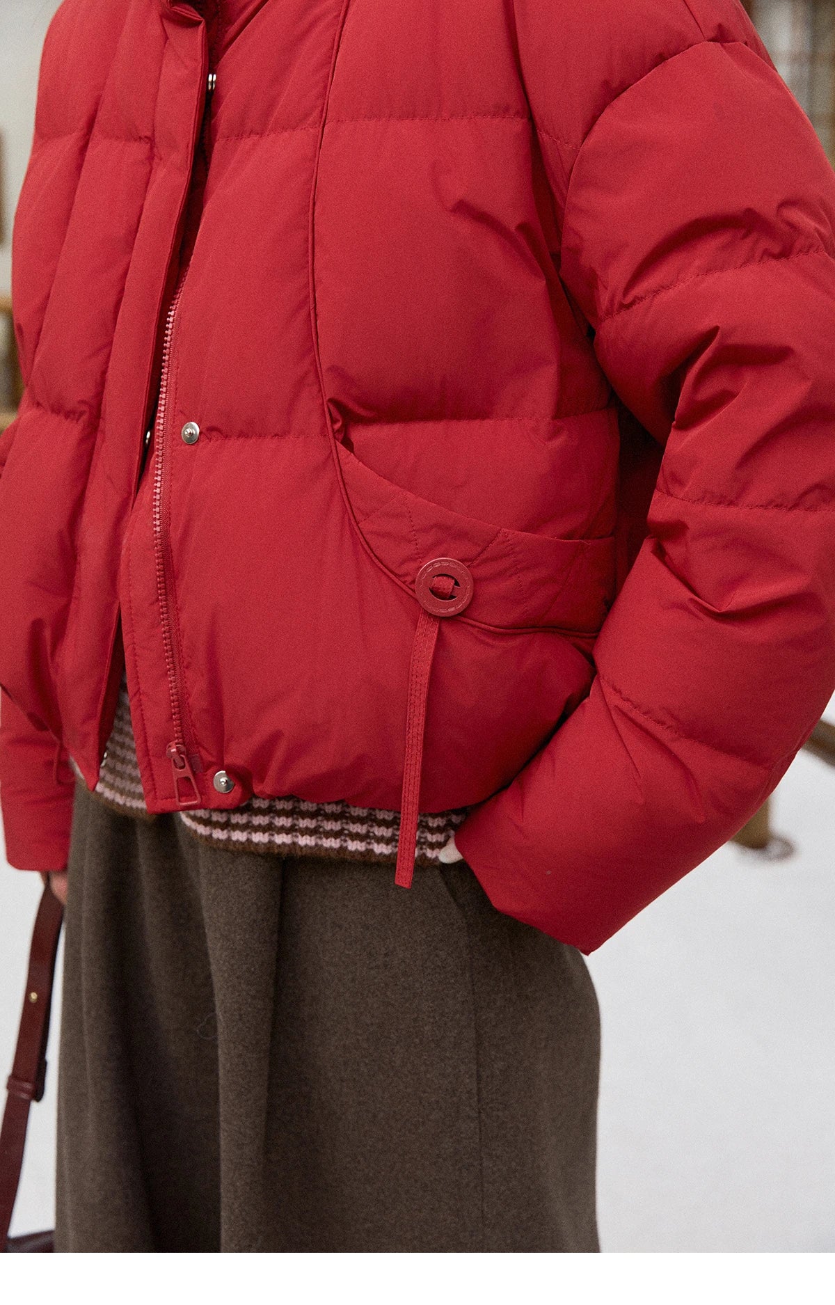 Mishow Blue Turn-Down Collar Short Down Jacket MXE51Y0083