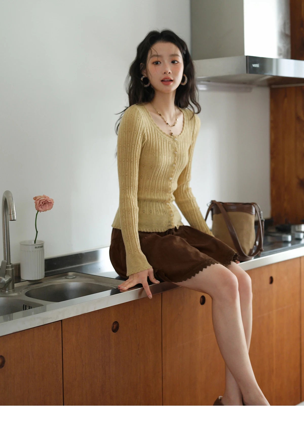 Mishow Pit Stripe French Retro Round Neck Cardigan MXE42Z1374