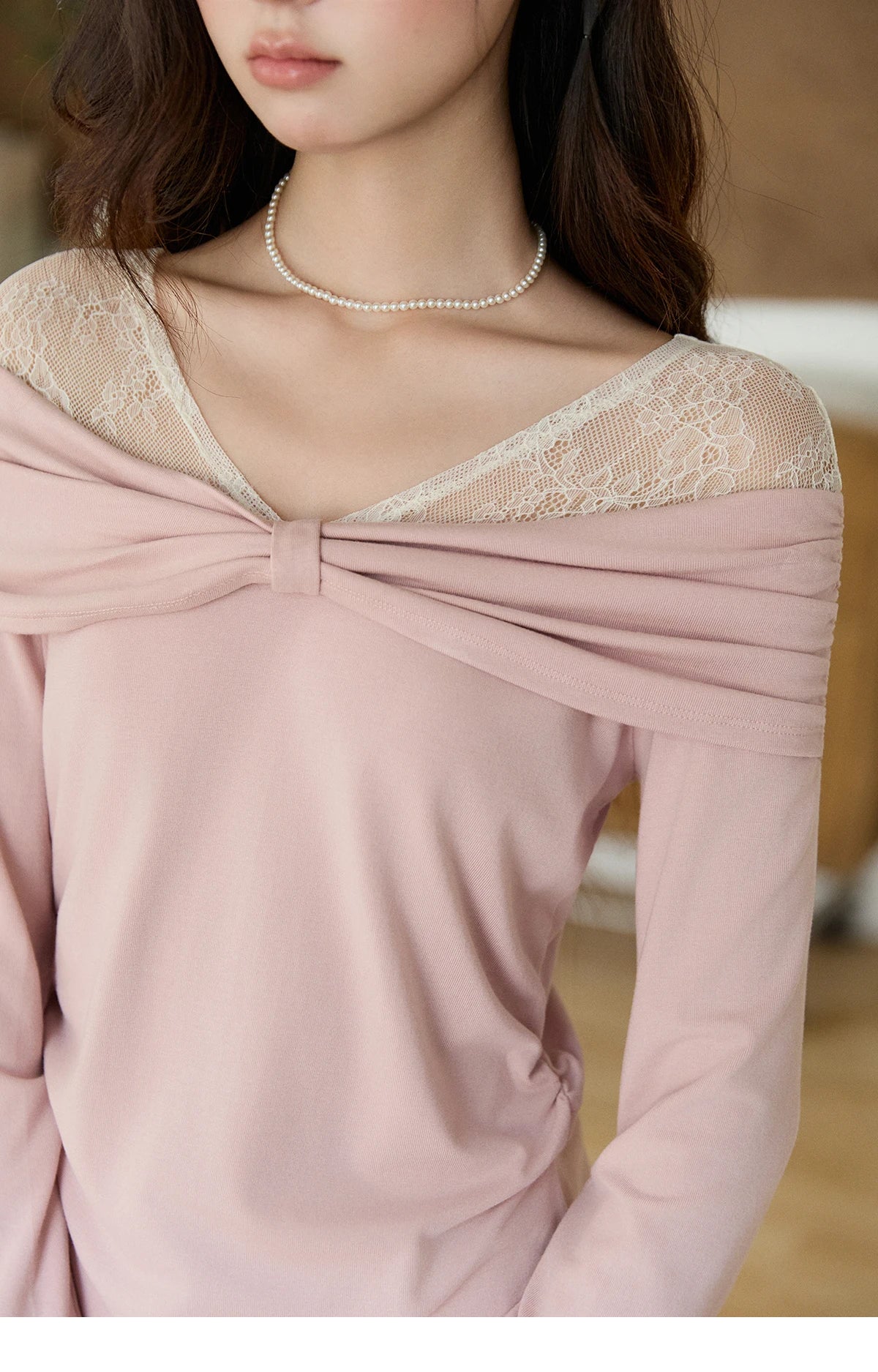 Mishow Lace Patchwork One Shoulder Tee MXF108Z1026