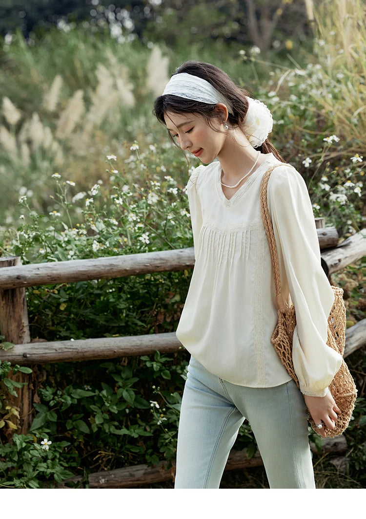 MISHOW Lyocell Blouse Lace V-Neck Puff Sleeve MXE15X1735