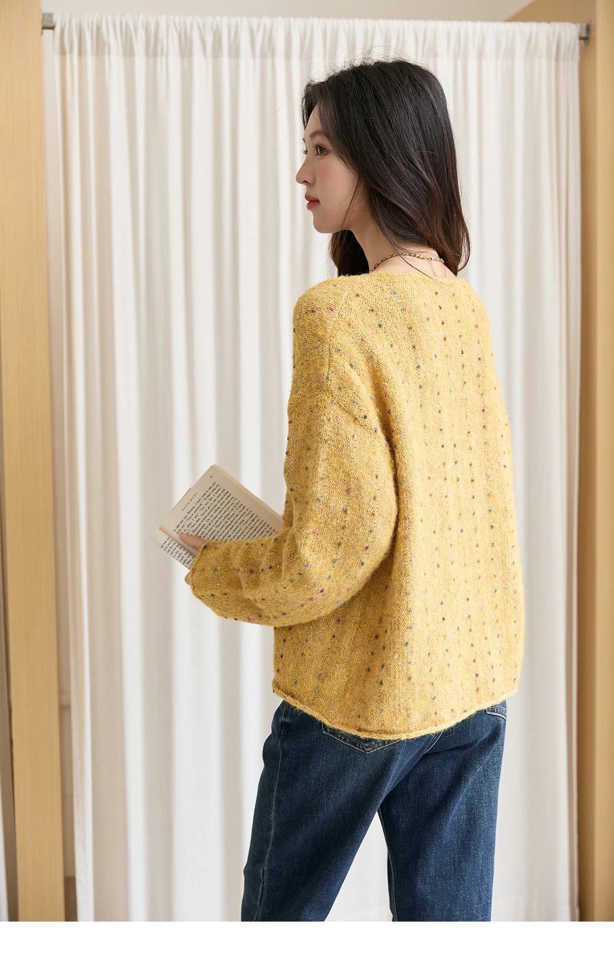 Mishow Retro Yellow Sequins V-Neck Pullover MXE47Z2572