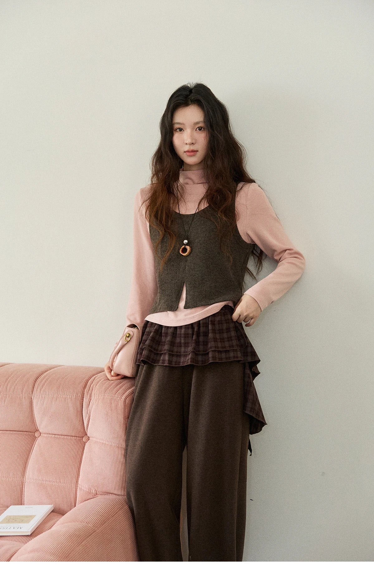 Mishow Retro Turtleneck Top & Square Collar Vest Set MXE88T1440