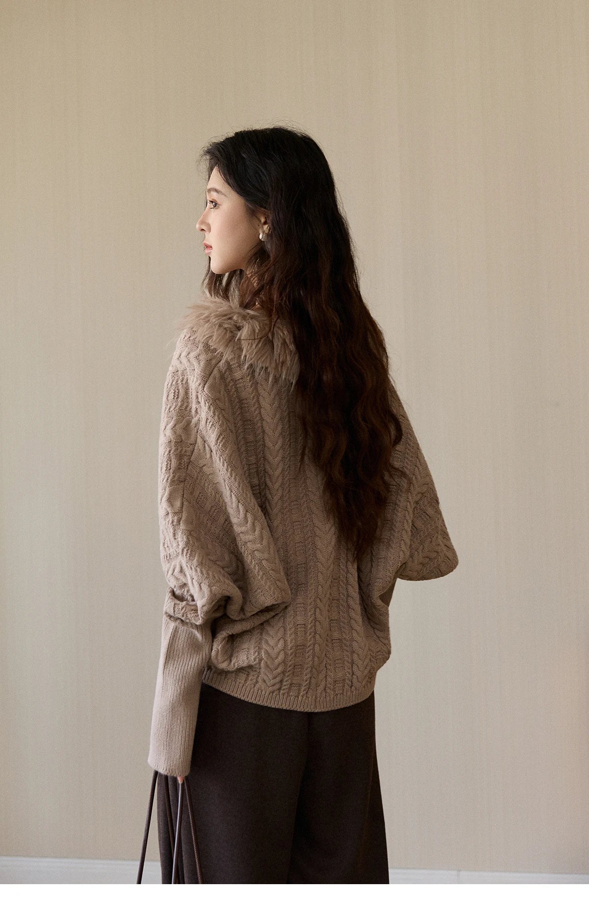 Mishow Faux Fur Collar Batwing Cable Knit Pullover MXE94Z2985