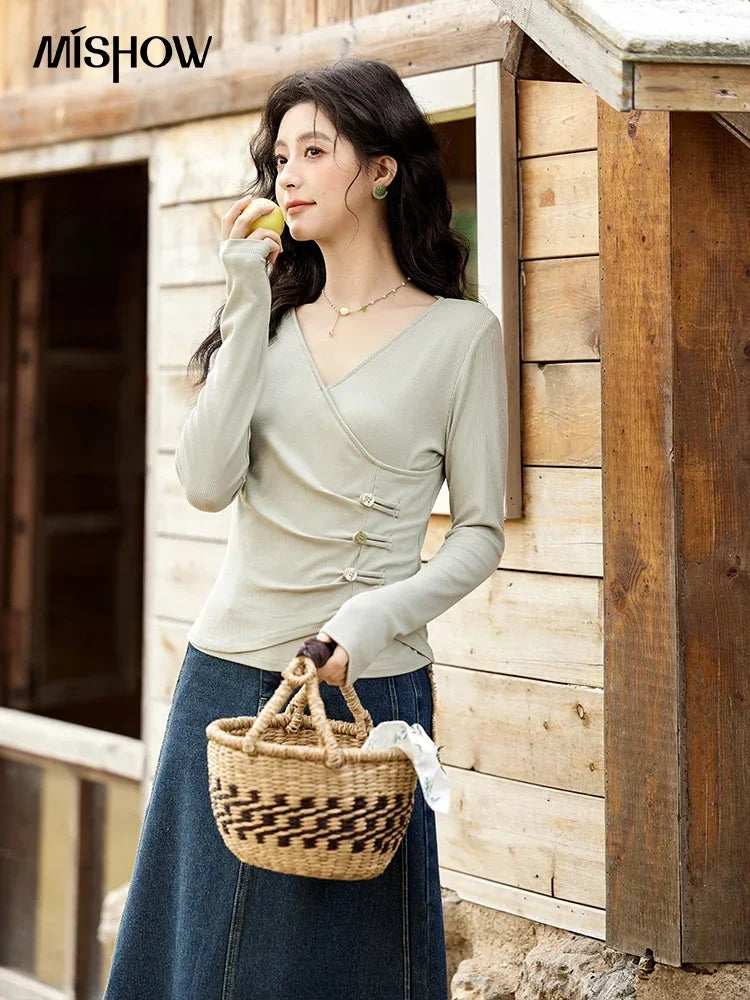 Mishow Solid V-Neck Slim Knit Sweater MXE11Z1076
