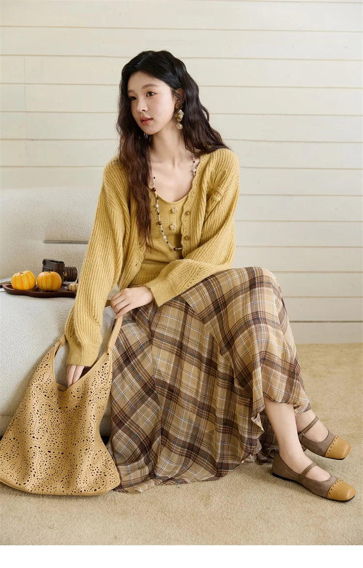 Mishow Yellow V-Neck Cardigan & Slim Camisole Set MXE45T0742