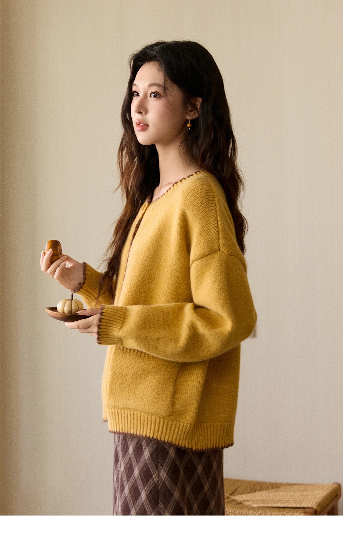 Mishow Yellow Color Collision Edge Pocket Cardigan MXE94Z2973