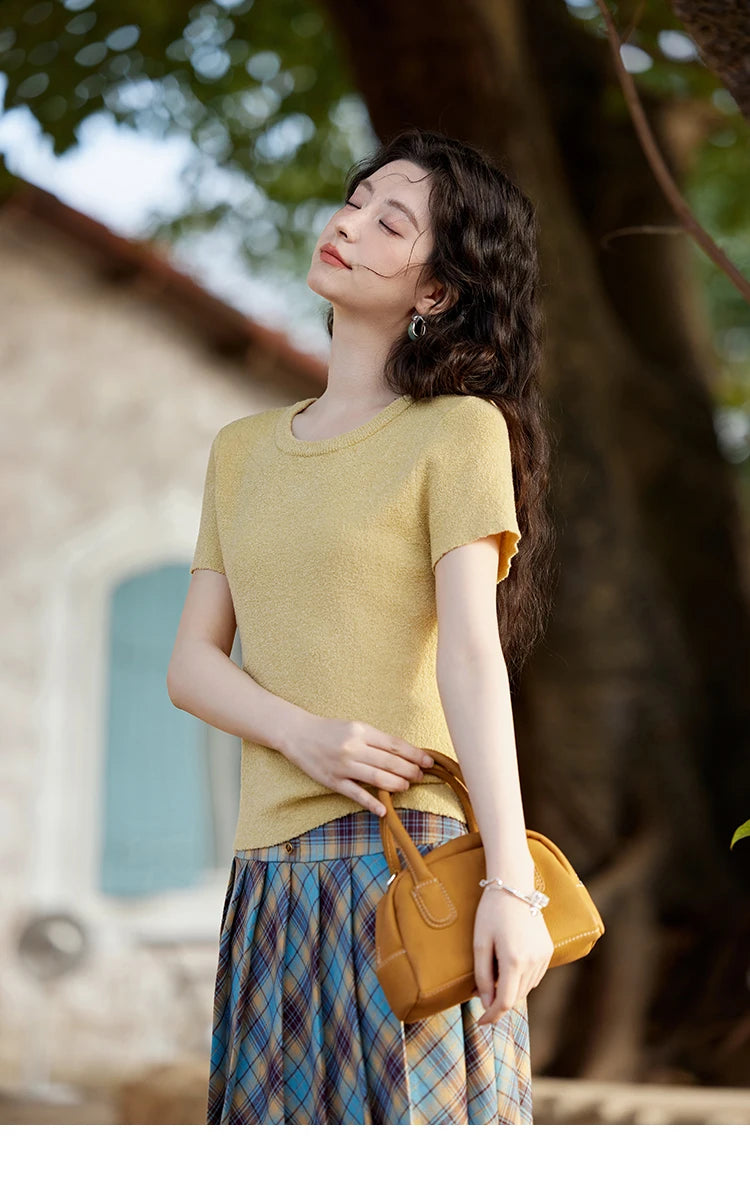 Mishow Back Hollow Pearl Button Knit Tee MXE13Z1072