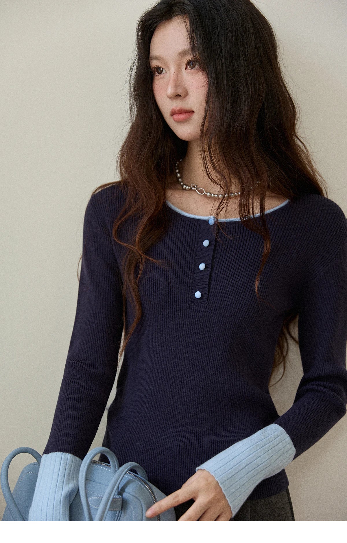 Mishow Retro Contrast Color Crew Neck Sweater MXE89Z2639