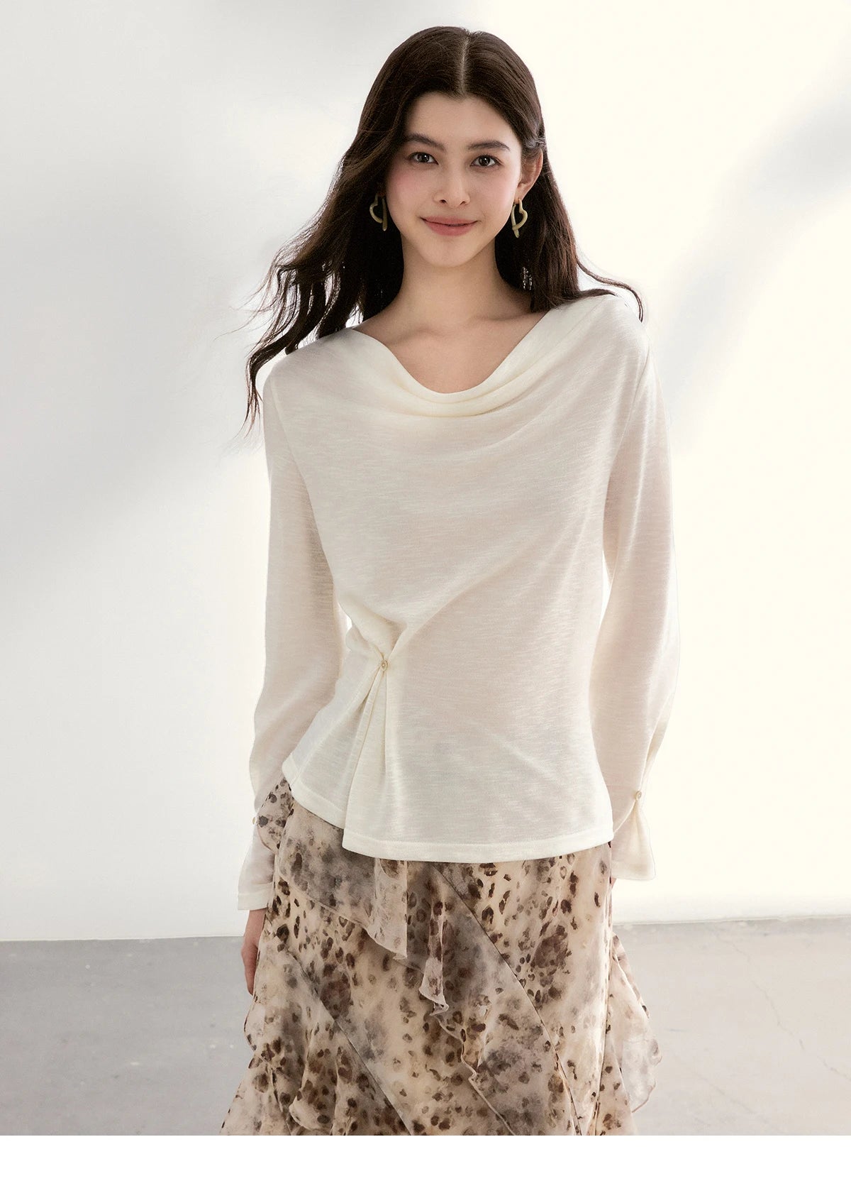 Mishow Multi Colored Swinging Collar Flare Sleeve Top MXF13T1473
