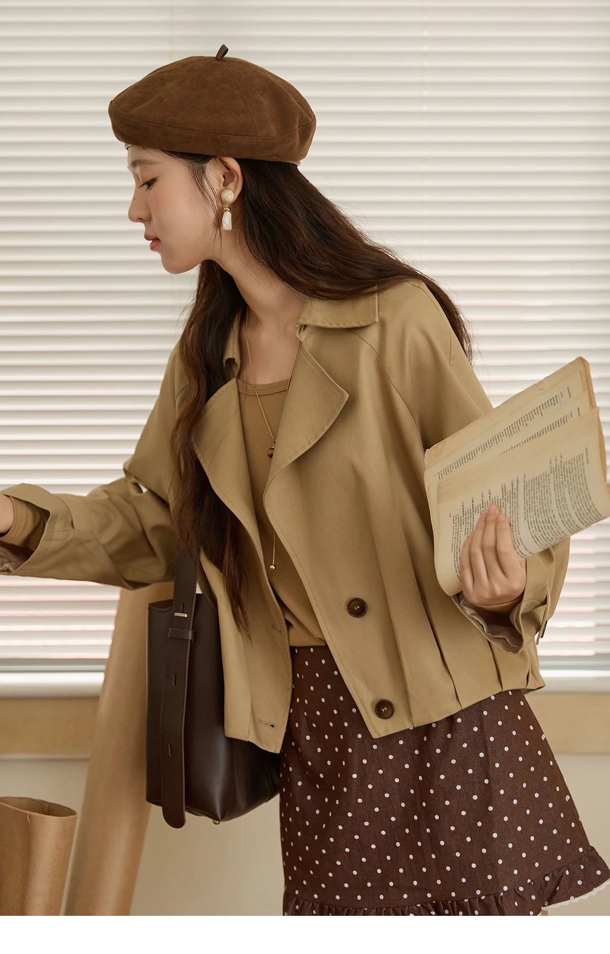 Mishow Khaki Handmade Pleated Short Trench MXE43W0804
