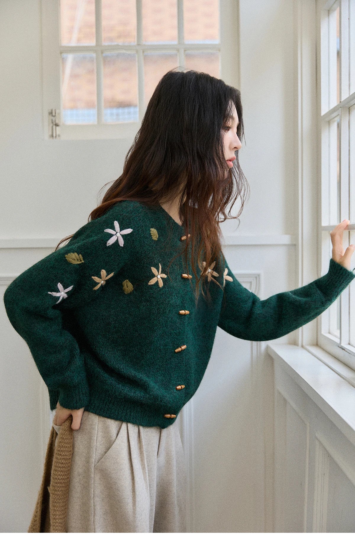 Mishow Green Retro Flower Embroidery Cardigan MXE86Z2729