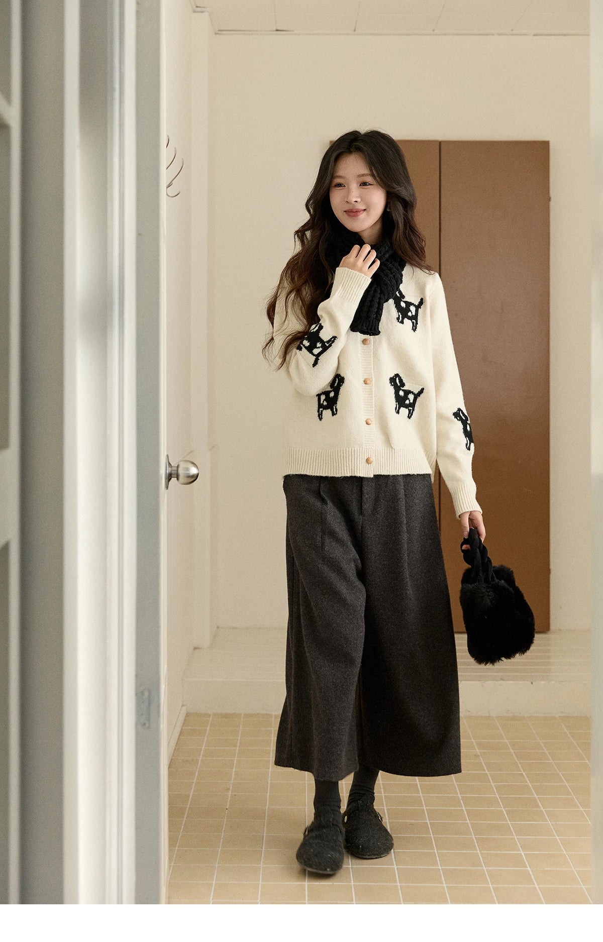 Mishow Puppy Jacquard Crew Neck Cardigan MXE93Z2950