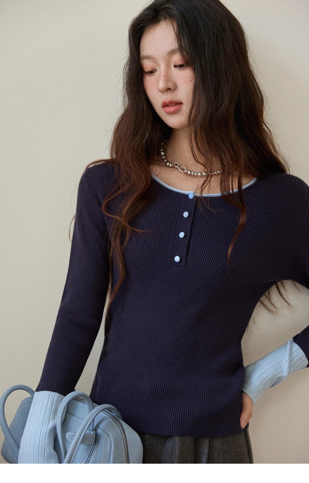 Mishow Retro Contrast Color Crew Neck Sweater MXE89Z2639