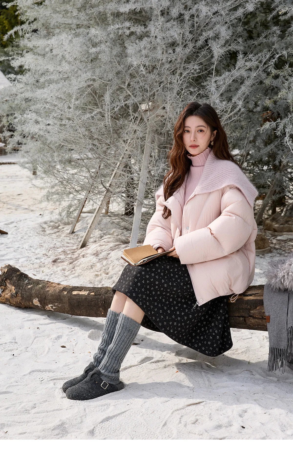 Mishow Pink Woolen Lapel Short Down Jacket MXE92Y0089