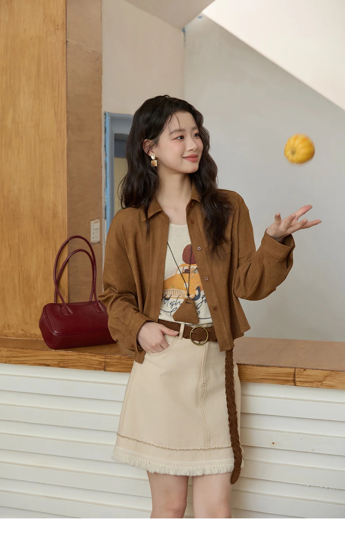 MISHOW Retro Turn Down Collar Short Jacket Patch Pocket MXE45C2413