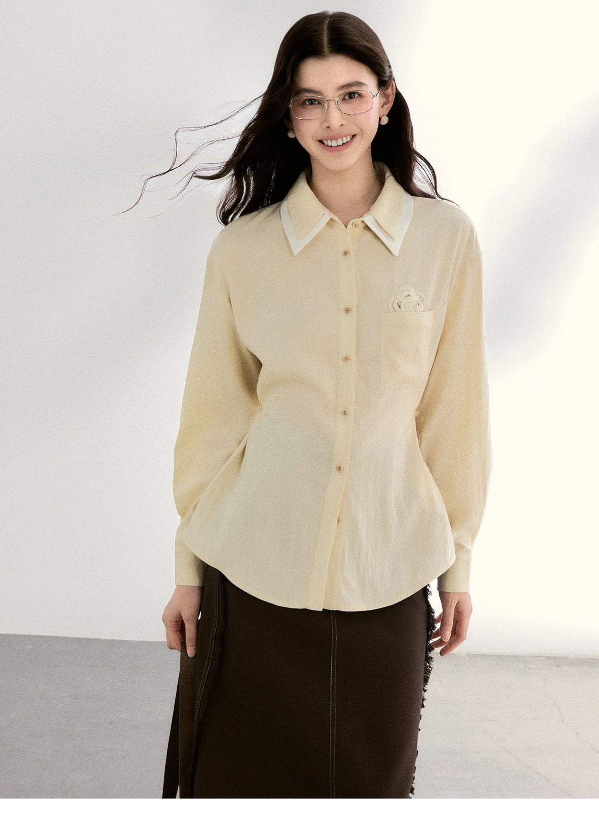 MISHOW Contrast Trim Lapel Shirt Floral Embroidery Pocket MXF13C2440