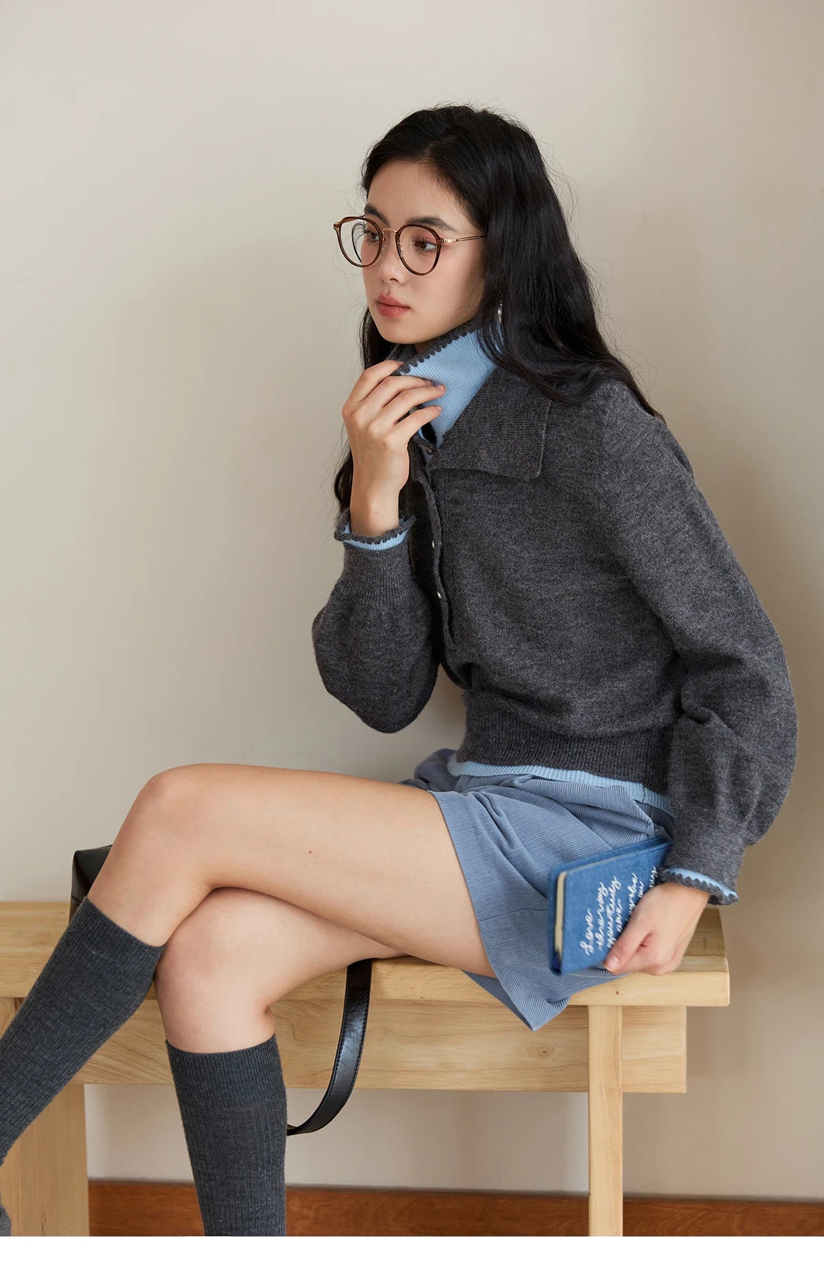 Mishow Double-Layer Turn-Down Collar Loose Sweater MXE45Z2502