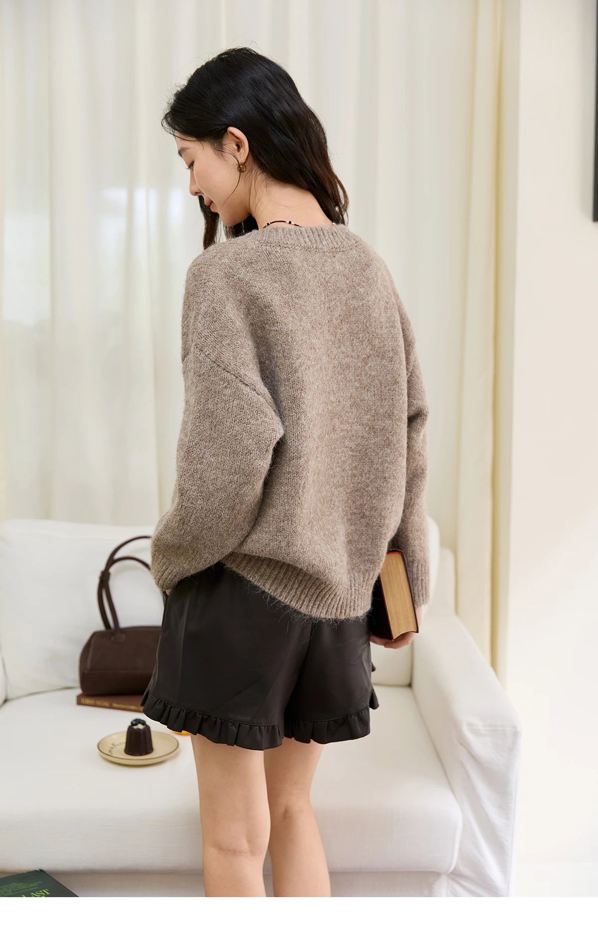 Mishow Puppy Embroidery V-Neck Loose Pullover MXE48Z2570