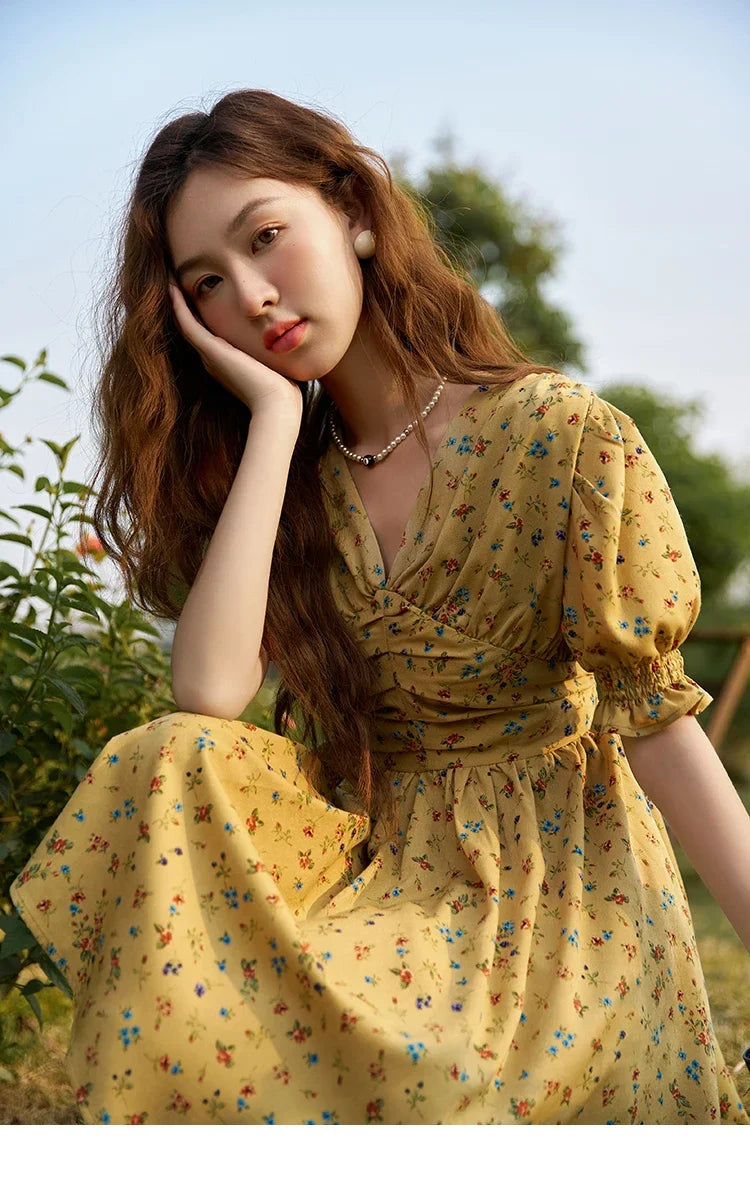 Mishow Retro Puff Sleeve V-Neck Shirring Dress MXC33L1374