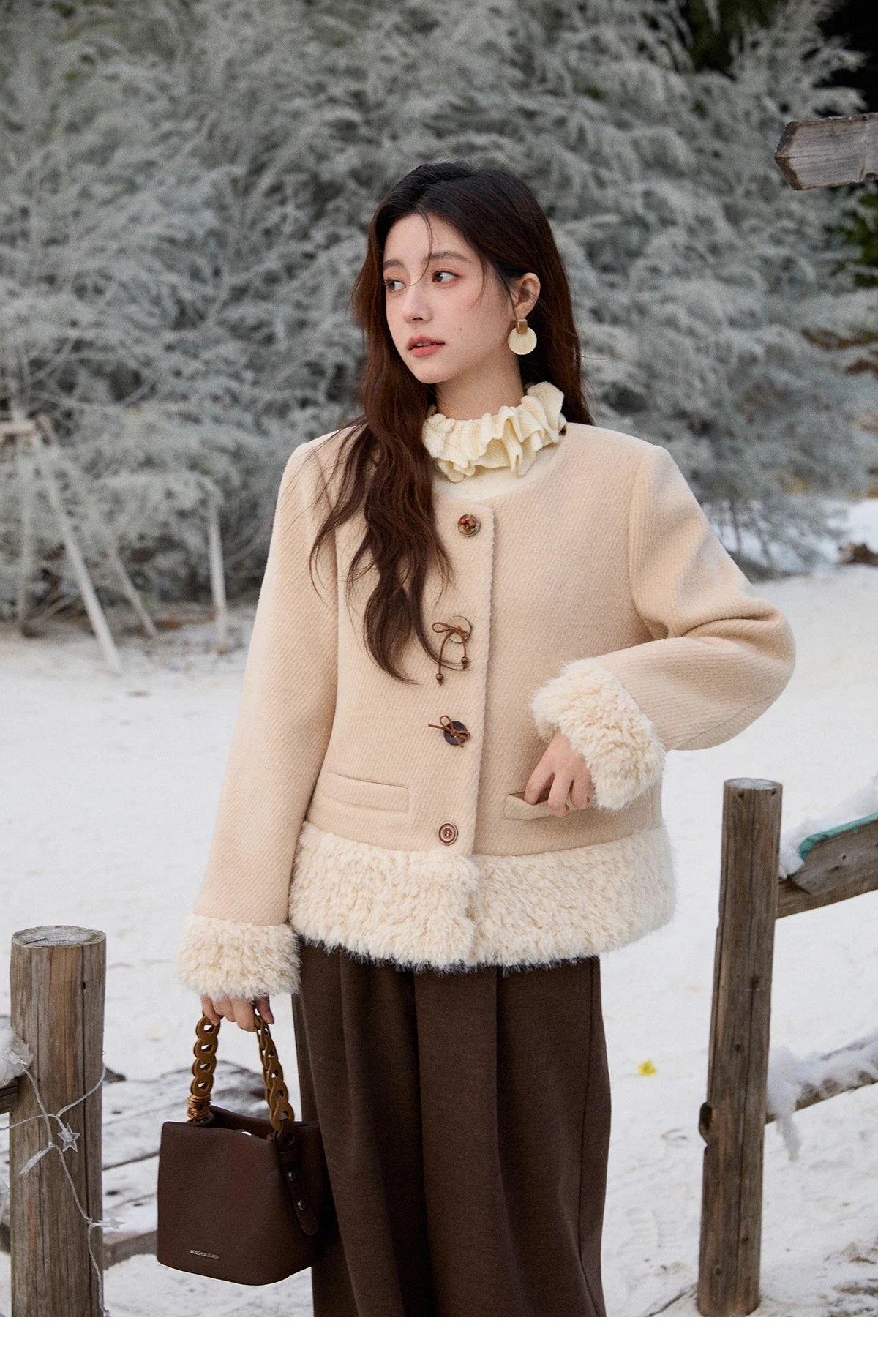Mishow Retro Apricot Wool Plush Splicing Short Coat MXE92W0998