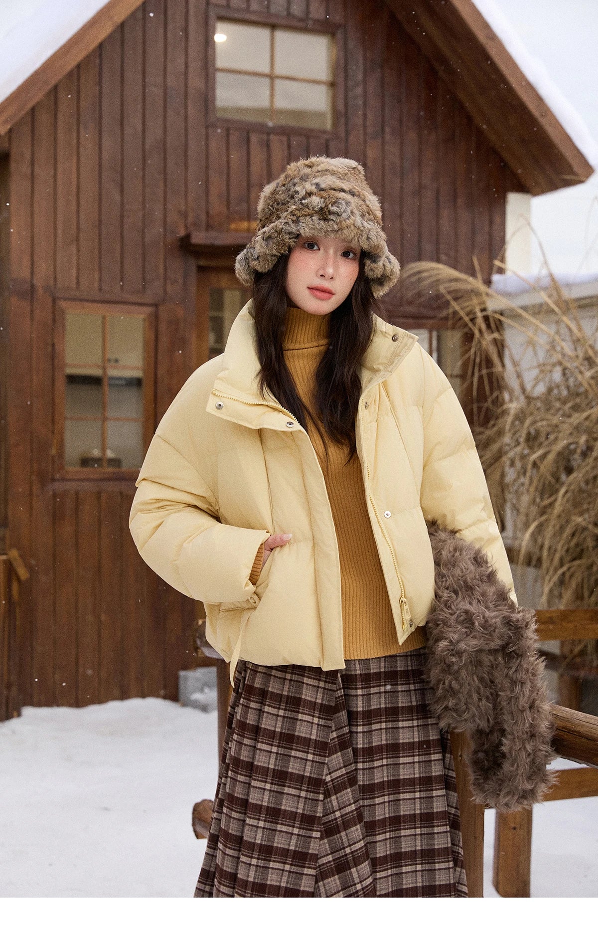Mishow Blue Turn-Down Collar Short Down Jacket MXE51Y0083