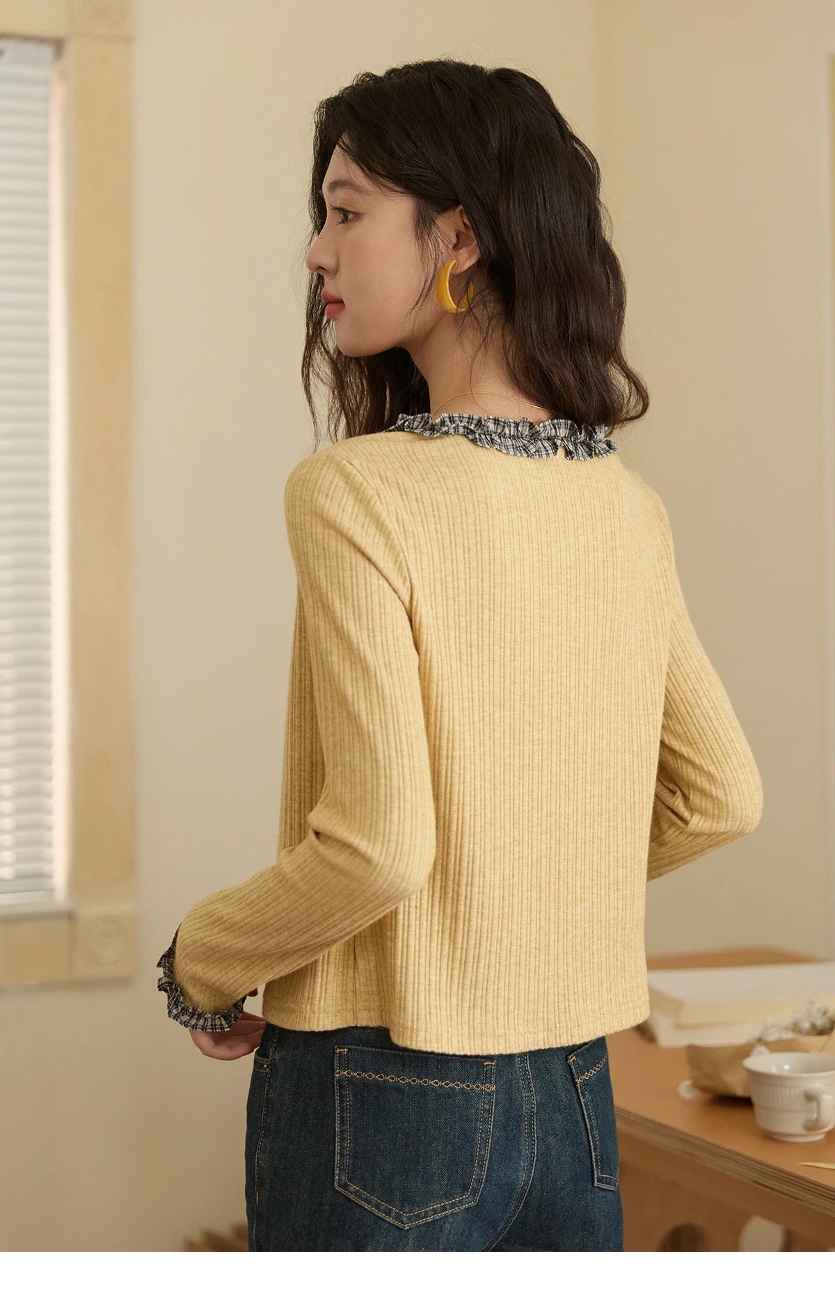 Mishow Plaid Black Fungus Edge Fake Two-Piece Sweater MXE44Z1361