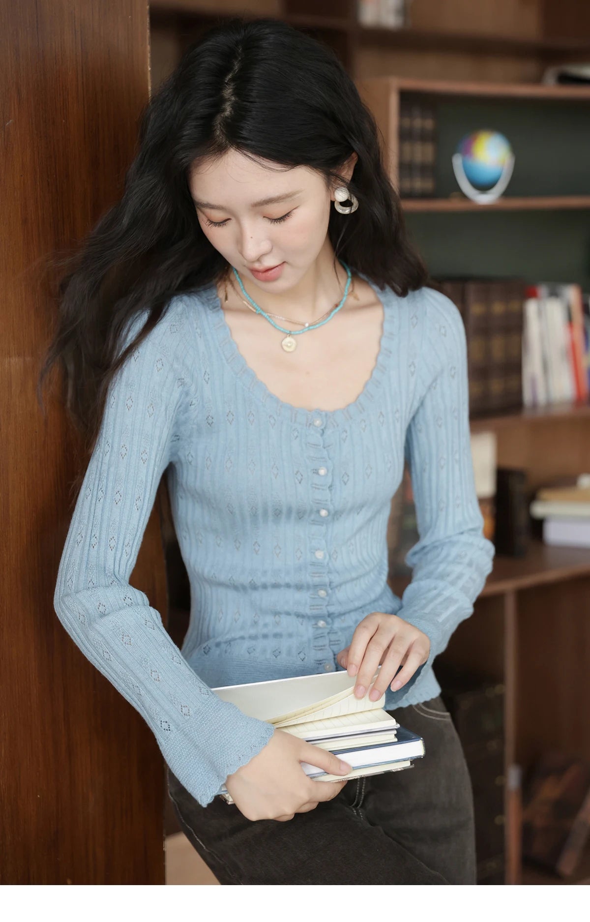 Mishow Pit Stripe French Retro Round Neck Cardigan MXE42Z1374
