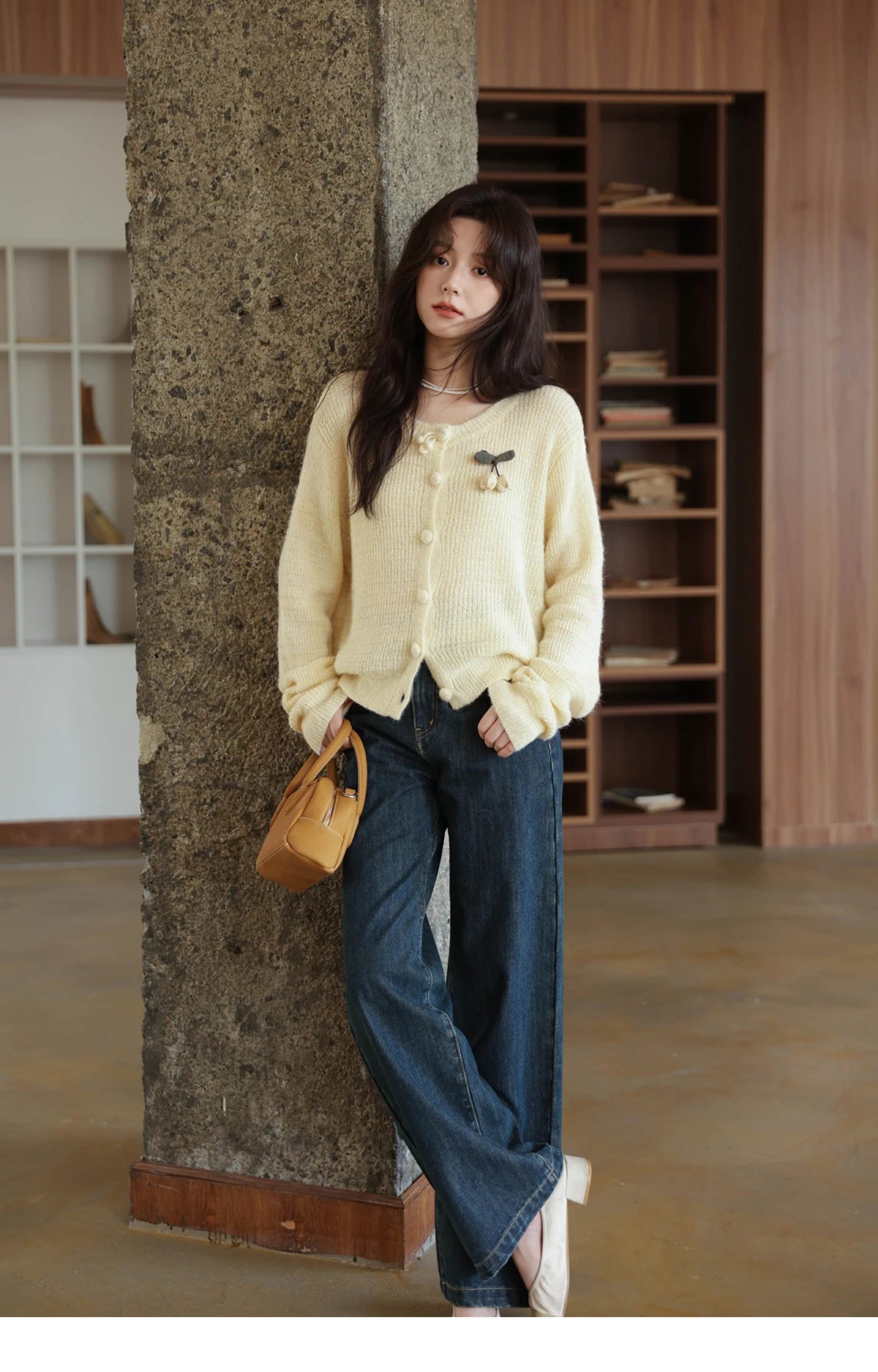 Mishow Camellia Brooch Round Neck Cardigan MXE44Z1390