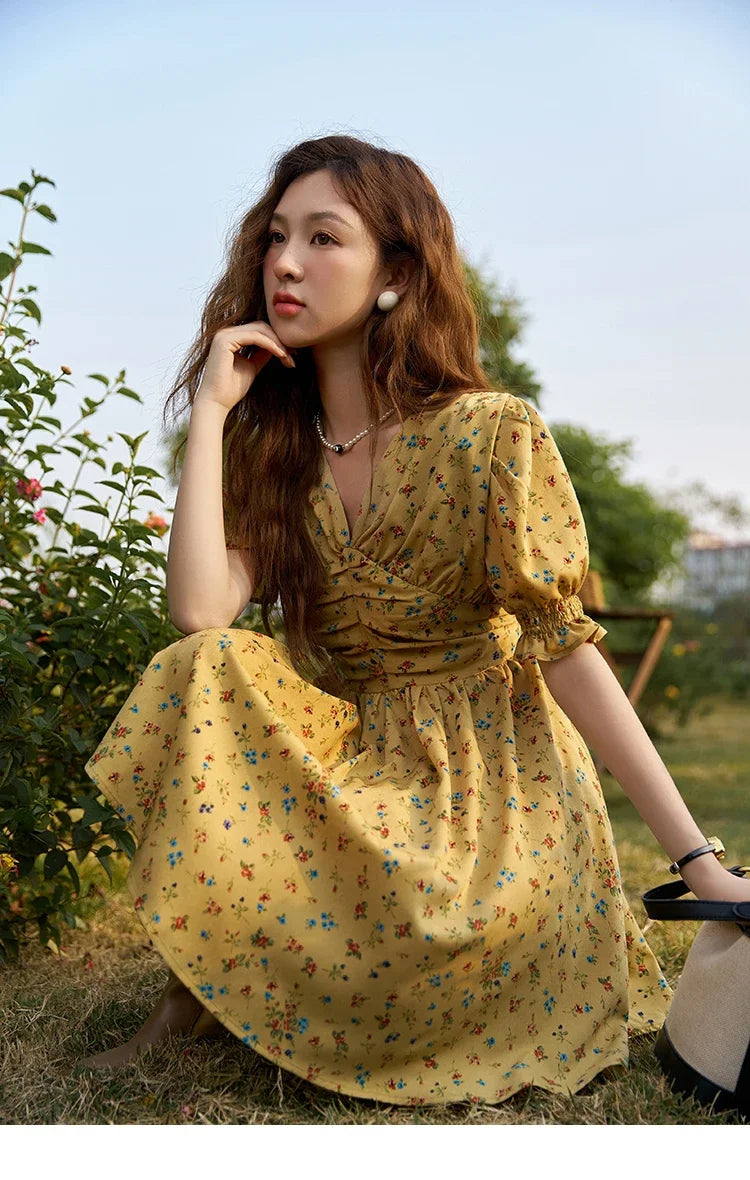 Mishow Retro Puff Sleeve V-Neck Shirring Dress MXC33L1374