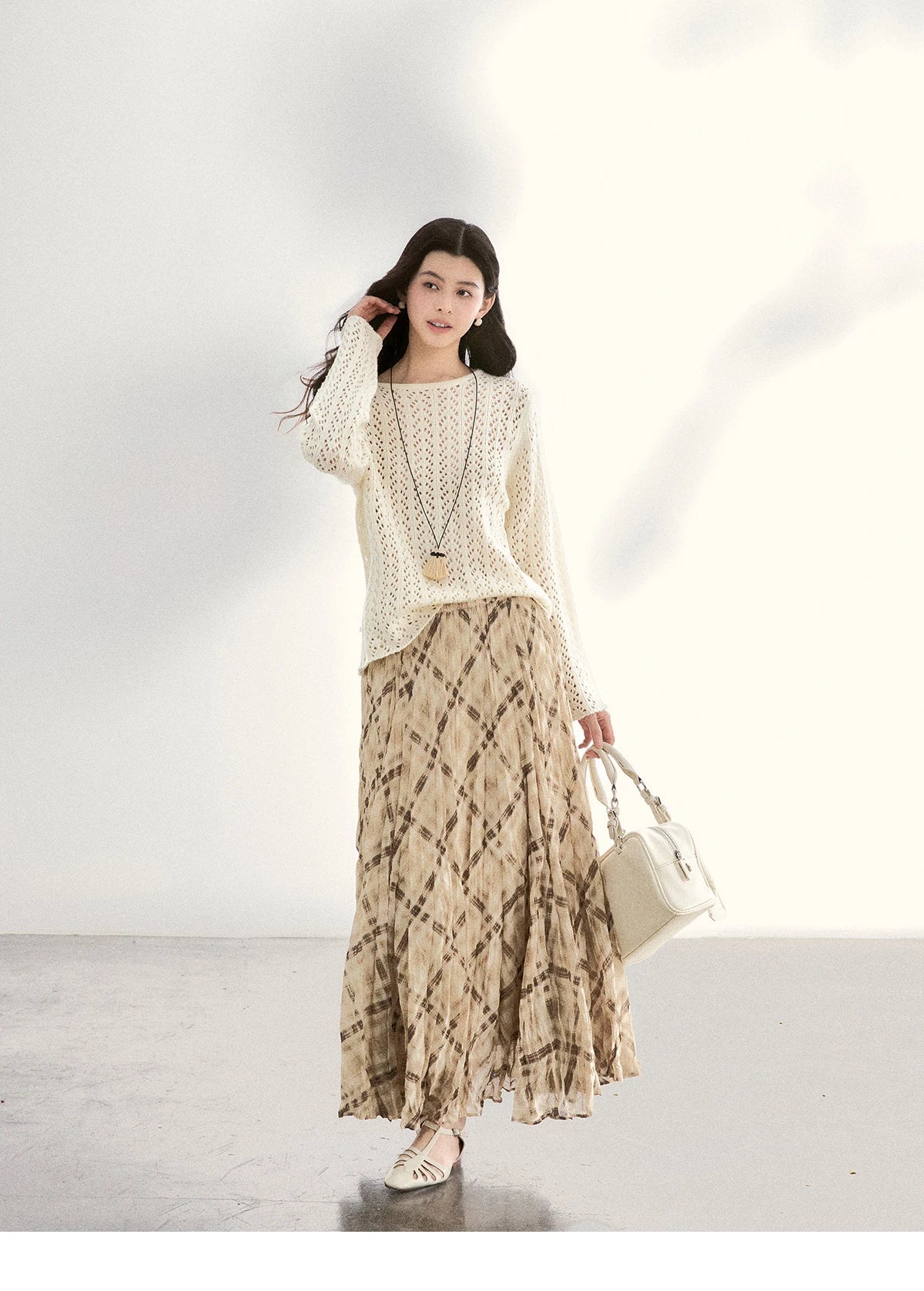 Mishow Beige Hollow Crew Neck Sweater MXF13Z3017