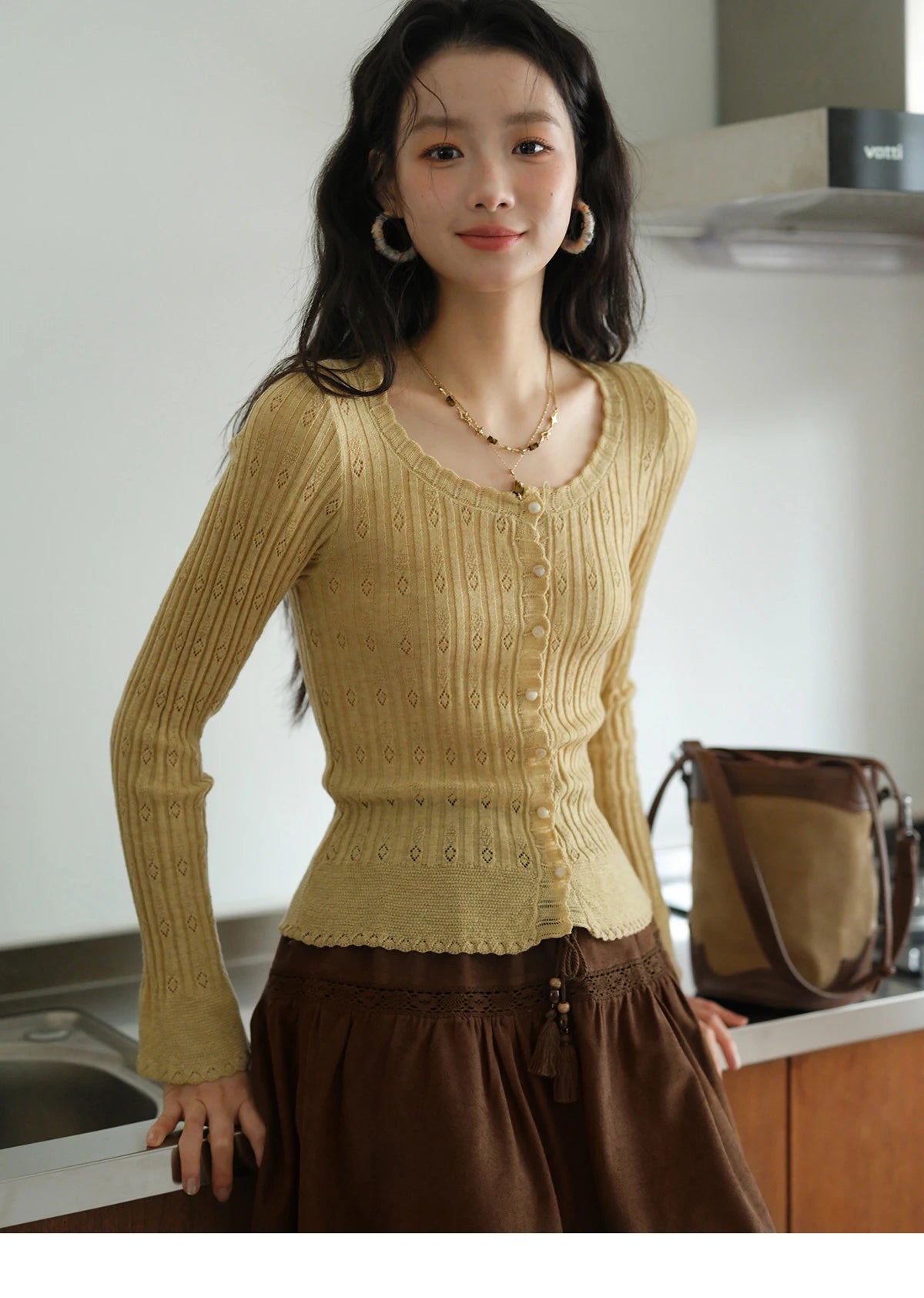 Mishow Pit Stripe French Retro Round Neck Cardigan MXE42Z1374