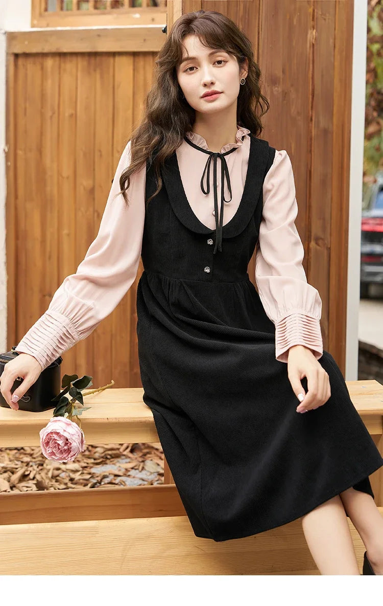 Mishow French Vintage U-Neck Sleeveless Dress MXC43L1570
