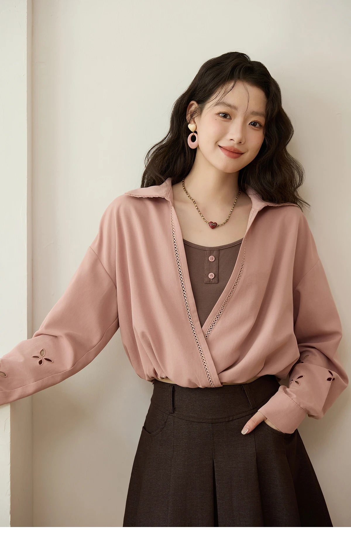 MISHOW Fake Two-piece Blouse Contrasting Color V-Neck MXE45C2403