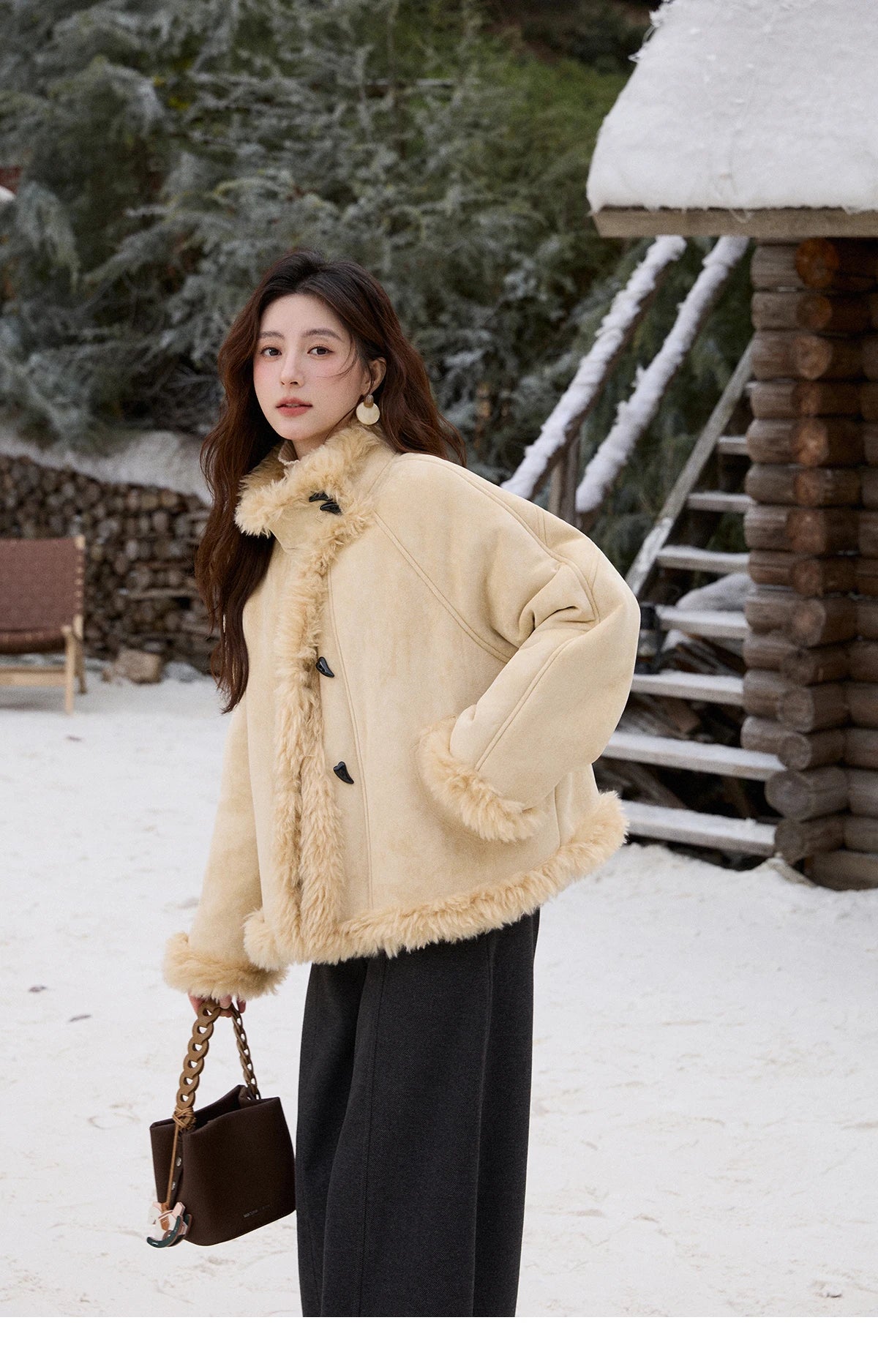 Mishow Yellow Stand-Up Collar Shearling Coat MXE92W1017
