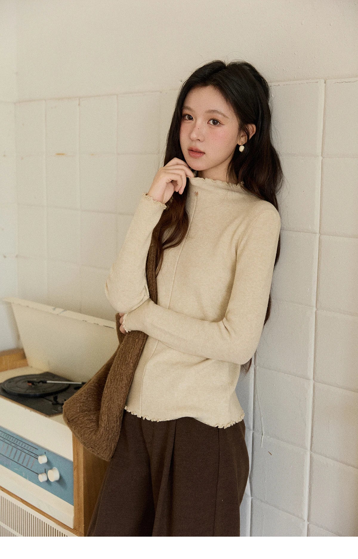 Mishow Ruffled Turtleneck Slim Knit Top MXE91Z2826